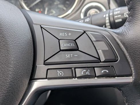 Used 2018 Nissan Rogue Sport SV w/ SV Technology Package AWD/4WD image 27