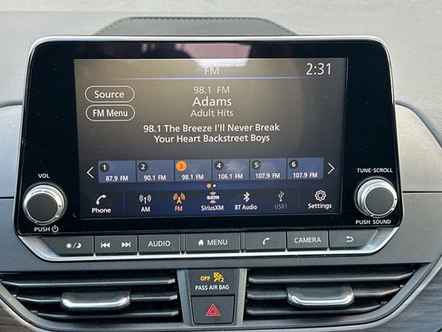 Used 2023 Nissan Altima 2.5 SV image 21