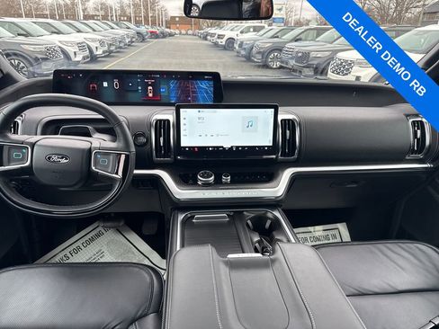 Used 2025 Ford Expedition Platinum w/ Stealth Appearance Package image 20