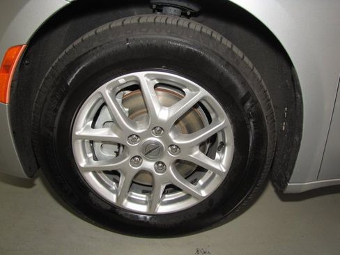 Used 2023 Chrysler Pacifica Touring-L image 22