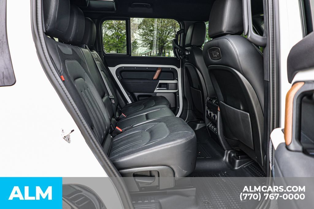 Used 2022 Land Rover Defender 110 X-Dynamic SE AWD/4WD image 21