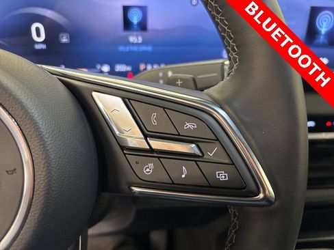 Used 2025 Buick Enclave Preferred image 41