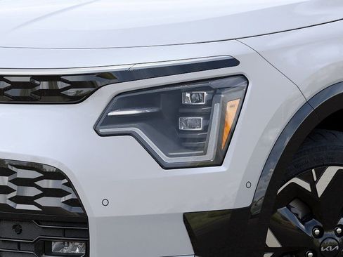 New 2026 Kia Niro Wave FWD image 10