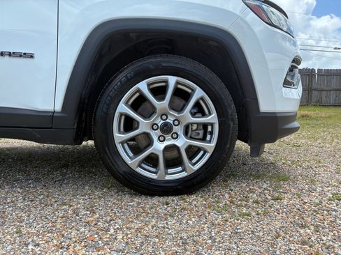 Used 2025 Jeep Compass Limited AWD/4WD image 26