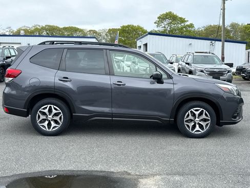 Certified 2023 Subaru Forester Premium AWD/4WD image 8