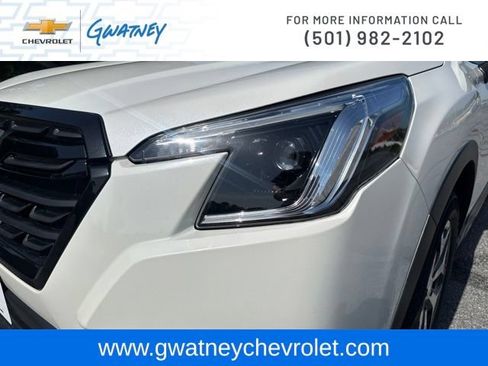 Used 2024 Subaru Forester Premium AWD/4WD image 14