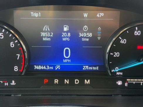 Used 2020 Ford Explorer XLT w/ Equipment Group 202A image 14