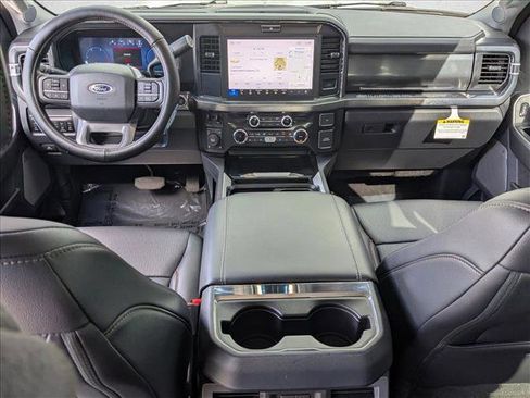Used 2025 Ford F250 Lariat w/ Black Appearance Package AWD/4WD image 17