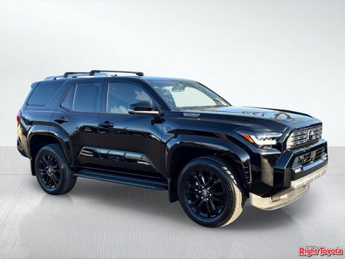 Certified 2025 Toyota 4Runner Limited AWD/4WD image 9