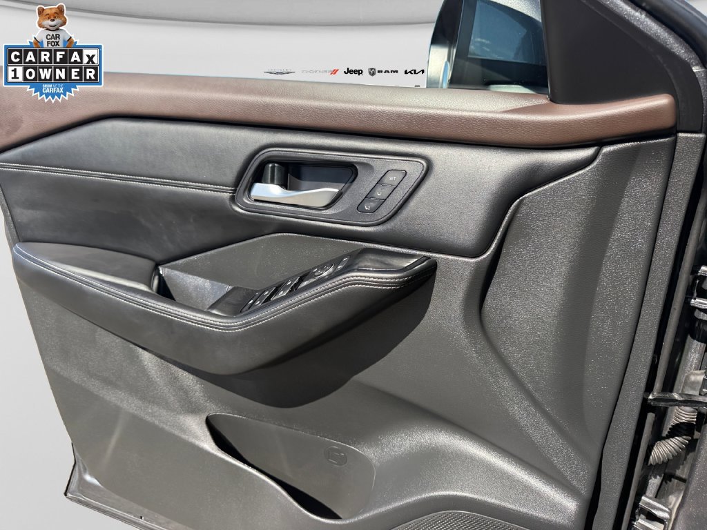 Certified 2023 Nissan Rogue SL AWD/4WD image 28