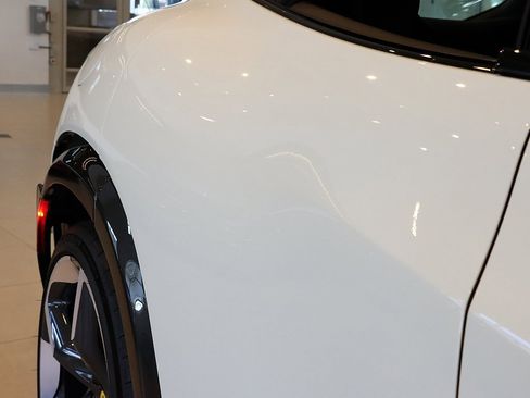 Certified 2024 Ferrari Purosangue image 32