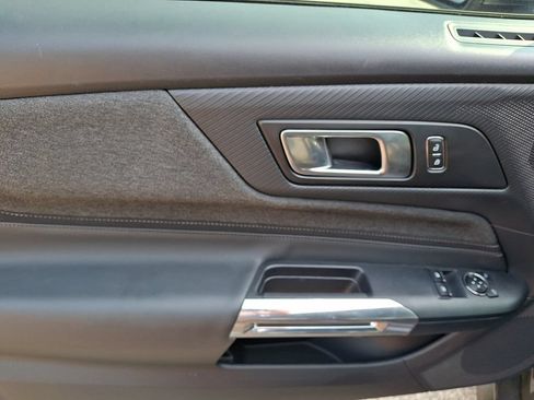 Used 2025 Ford Mustang Coupe RWD image 12