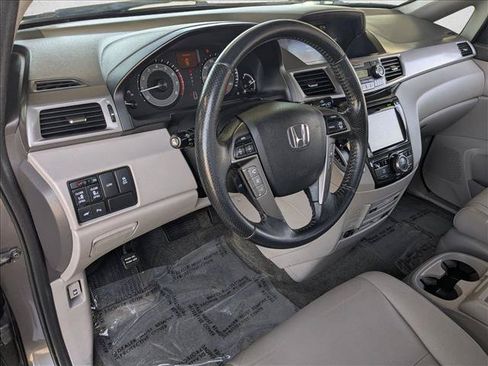 Used 2016 Honda Odyssey Touring Elite image 10