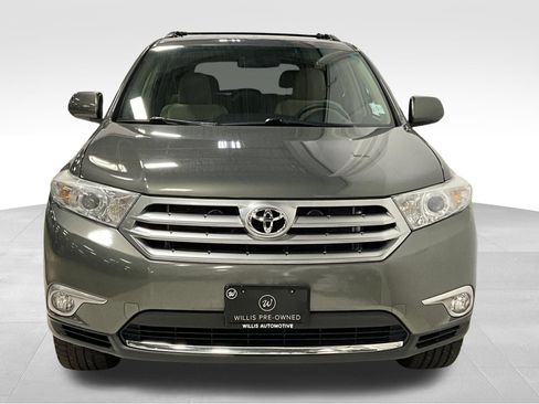 Used 2012 Toyota Highlander 4WD w/ Tech Pkg image 3