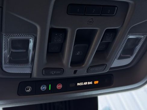 Used 2023 GMC Sierra 1500 SLT w/ SLT Convenience Package image 31