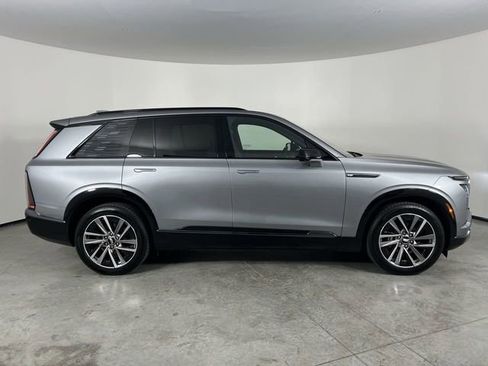 Used 2026 Cadillac Vistiq Sport AWD/4WD image 9