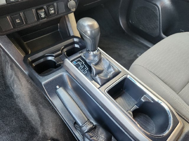 Used 2019 Toyota Tacoma SR5 RWD image 18