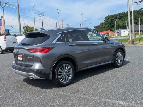 Used 2023 INFINITI QX50 Luxe AWD/4WD image 10
