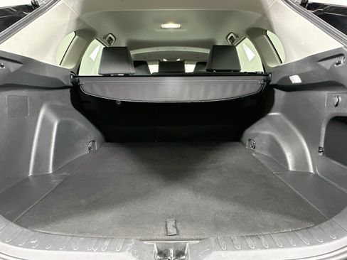 Used 2025 Toyota RAV4 XLE FWD image 28