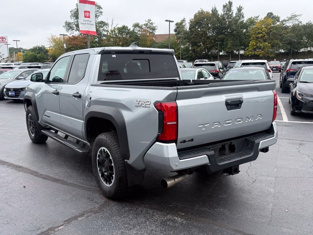 Used 2024 Toyota Tacoma TRD Off-Road w/ TRD Off Road Upgrade Package AWD/4WD image 6