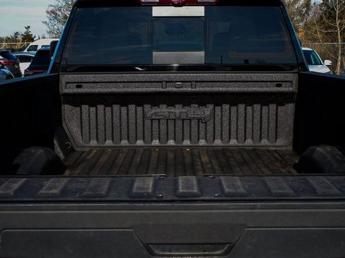 Used 2024 GMC Sierra 2500 AT4 w/ Technology Package image 43