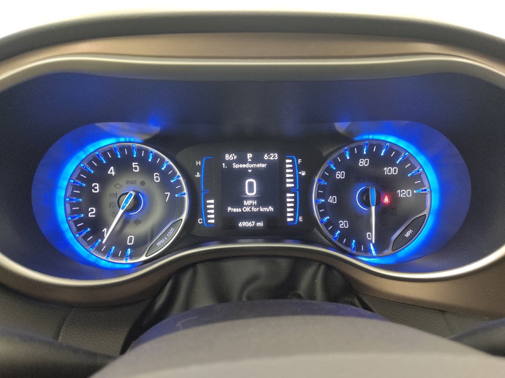 Used 2023 Chrysler Voyager LX FWD image 23