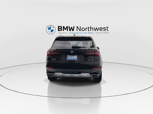 Used 2021 BMW X5 xDrive40i w/ Premium Package 2 image 2