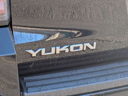 Used 2019 GMC Yukon SLE w/ HD Trailering Package image 11