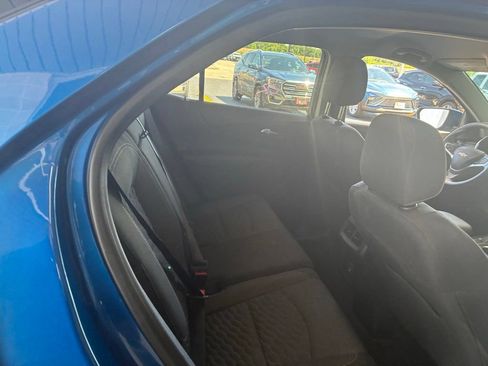 Used 2019 Chevrolet Equinox LT FWD image 18