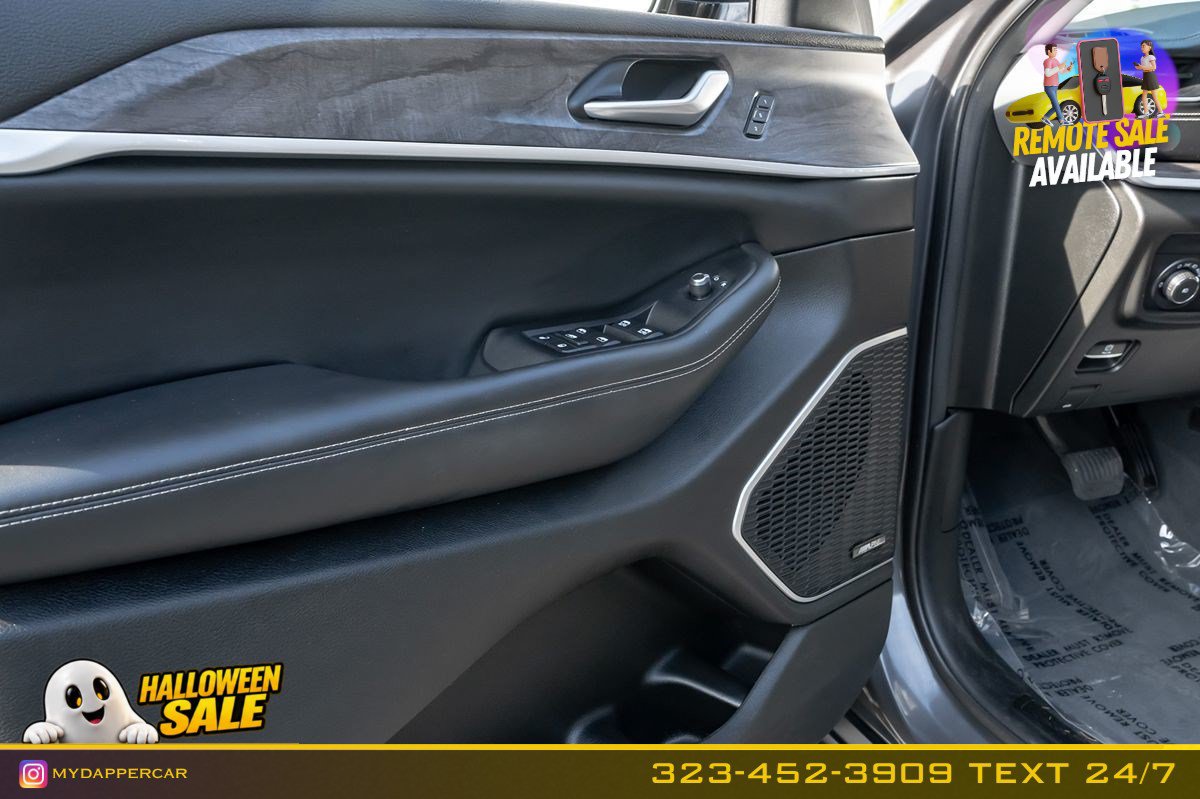 Used 2023 Jeep Grand Cherokee Limited w/ Luxury Tech Group II RWD image 11