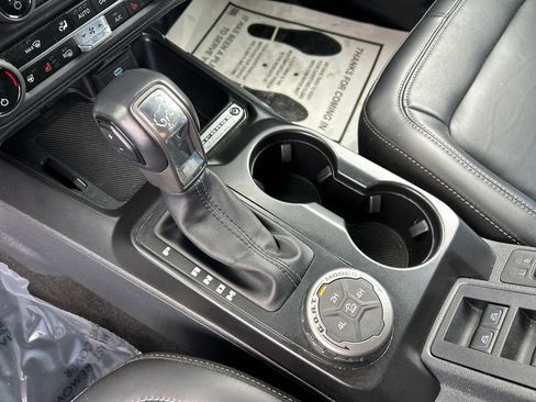 Used 2025 Ford Bronco Outer Banks AWD/4WD image 25
