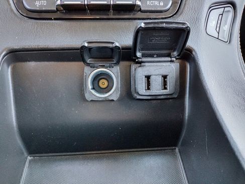 Used 2018 Chevrolet Tahoe LT image 31