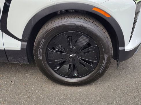 New 2026 Chevrolet Blazer EV LT image 9