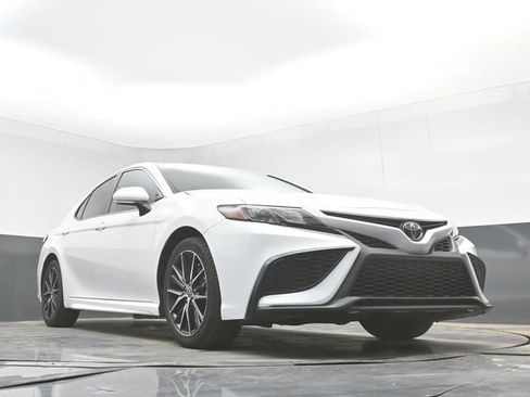 Used 2023 Toyota Camry SE FWD image 39