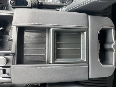 New 2026 Toyota Tundra Limited AWD/4WD image 17