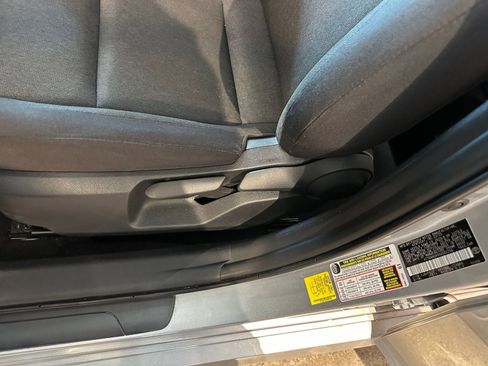 Used 2025 Toyota Camry LE image 22