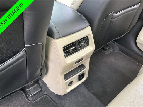 Used 2021 Ford Edge Titanium w/ Equipment Group 301A FWD image 10
