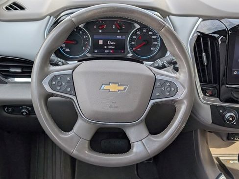 Used 2020 Chevrolet Traverse Premier image 21