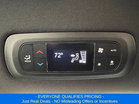 New 2026 Chrysler Pacifica Select image 26