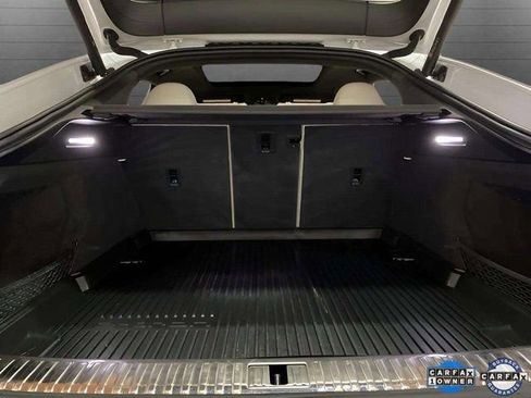 Used 2024 Audi Q8 e-tron Premium image 77