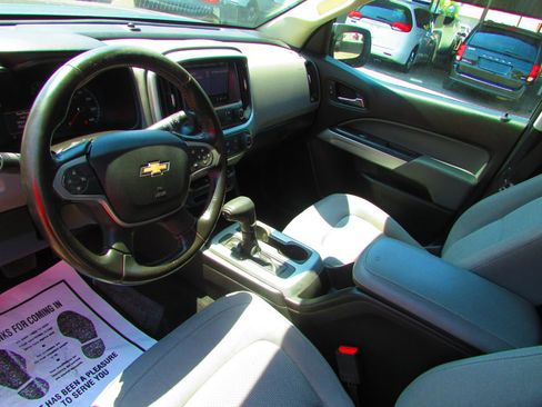 Used 2019 Chevrolet Colorado LT image 11