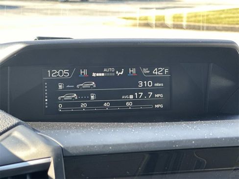 Used 2022 Subaru Forester Limited image 6