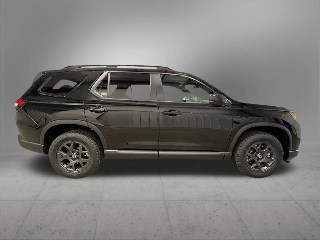 New 2026 Honda Pilot TrailSport image 8