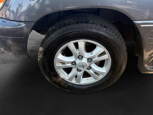 Used 2004 Lexus LX 470 4WD image 12