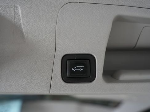 Used 2020 GMC Acadia SLT w/ Premium Package AWD/4WD image 10