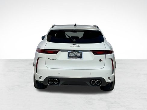 Used 2023 Jaguar F-PACE SVR image 10