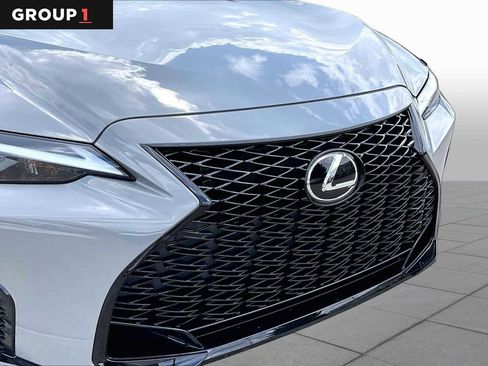 Used 2025 Lexus IS 350 F Sport RWD image 28