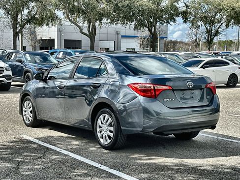 Used 2018 Toyota Corolla LE image 6