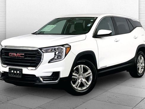 Used 2024 GMC Terrain SLE FWD image 12