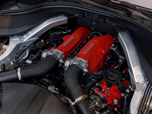 Used 2024 Ferrari Roma Spider image 46